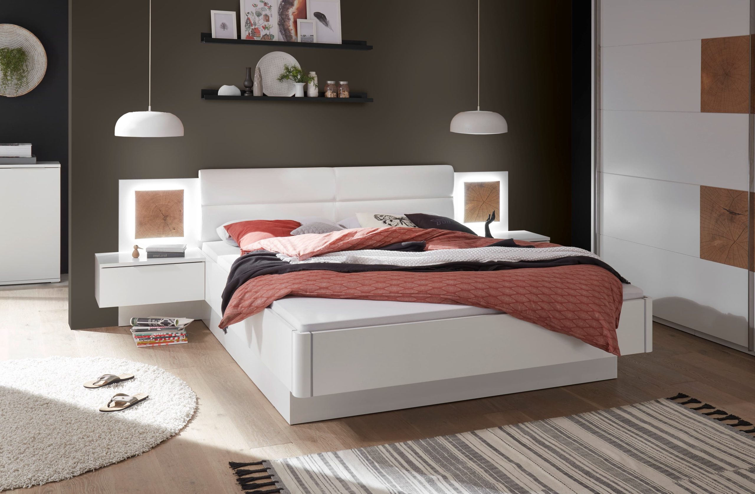 Pat din pal, capatai tapitat cu piele ecologica si 2 noptiere cu LED Cappy Alb / Natural, 200 x 180 cm