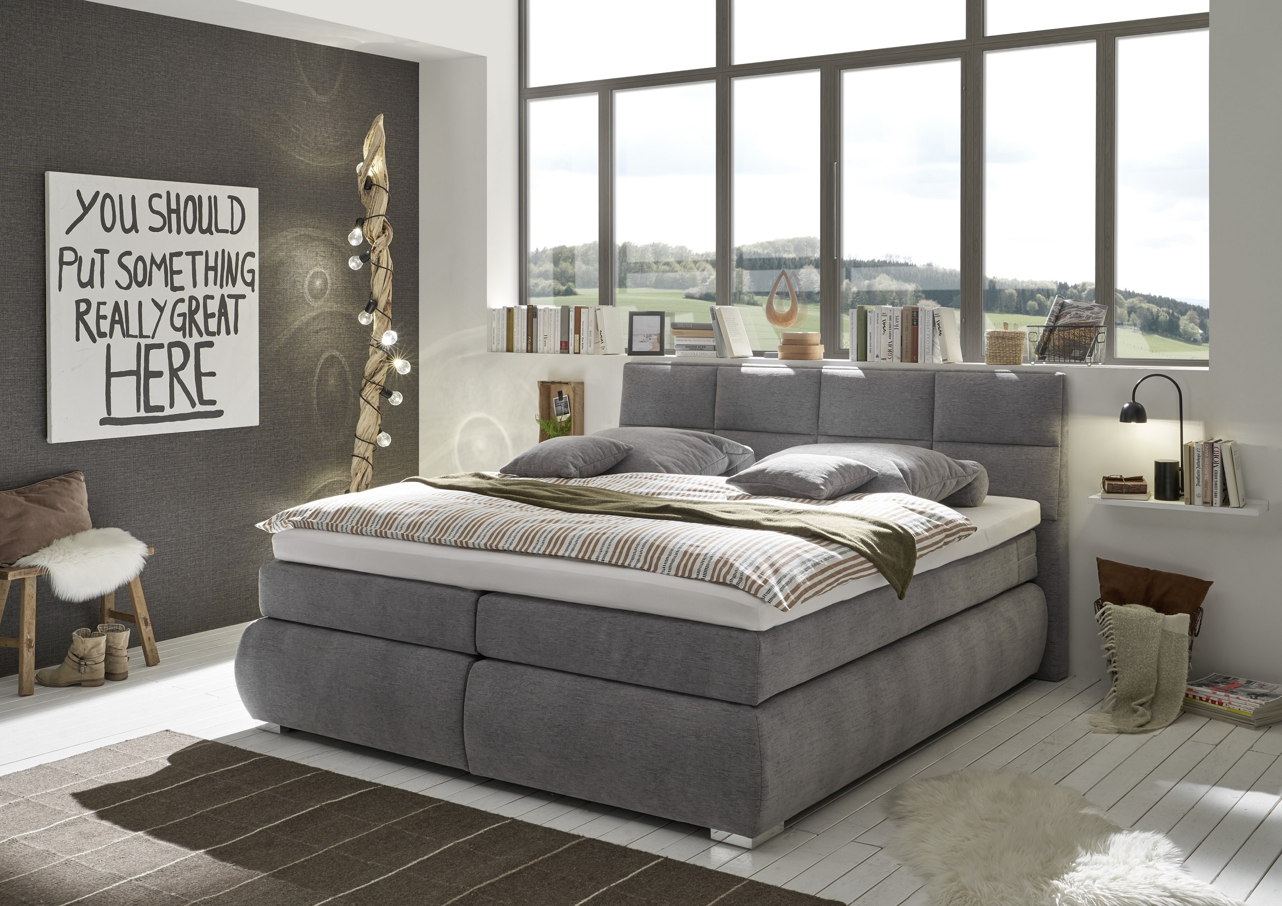 Pat tapitat cu stofa si lada de depozitare Balos 8 Boxspring Gri, perne decorative si topper inclus, 200 x 180 cm